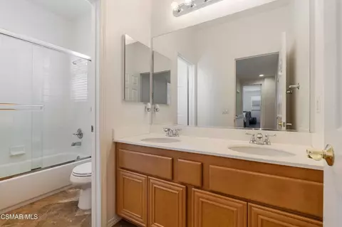 Bath - 340 Town Forest Ct, Camarillo, CA 93012 photo 2 of 2