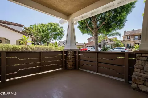 Exterior - 340 Town Forest Ct, Camarillo, CA 93012 photo 4 of 7