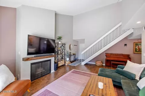 Living - 477 Baja Ct, Camarillo, CA 93010 photo 2 of 2