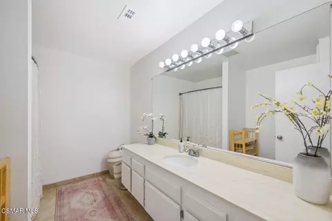 Bath - 477 Baja Ct, Camarillo, CA 93010 photo 2 of 2