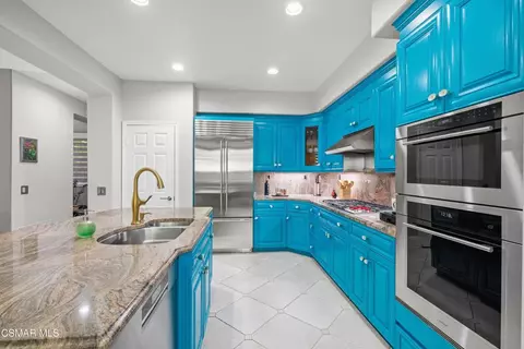 Kitchen - 2805 Yurok Ct, Simi Valley, CA 93063 photo 3 of 3