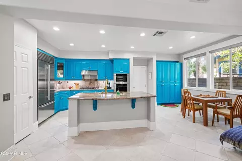 Kitchen - 2805 Yurok Ct, Simi Valley, CA 93063 photo 1 of 3