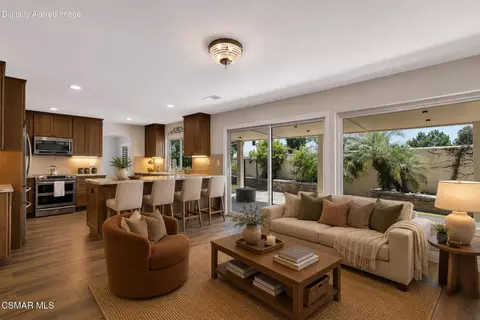 Living - 3374 Onyx Cir, Simi Valley, CA 93063 photo 8 of 8