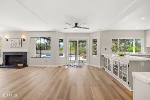 Living - 5434 Indian Hills Dr, Simi Valley, CA 93063 photo 4 of 7