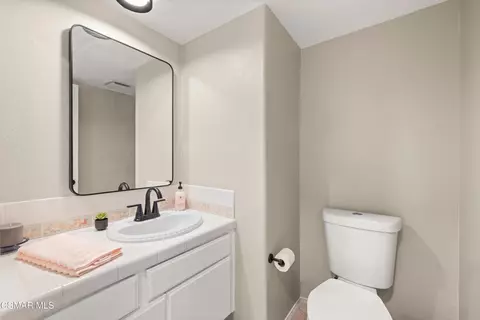 Bath - 5434 Indian Hills Dr, Simi Valley, CA 93063 photo 1 of 4