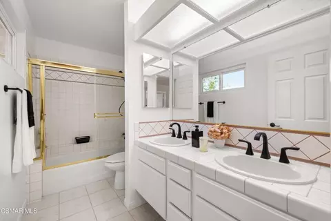 Bath - 5434 Indian Hills Dr, Simi Valley, CA 93063 photo 4 of 4