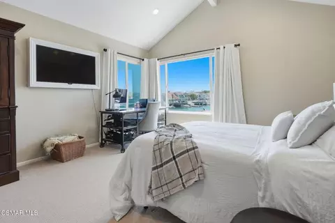 Bedroom - 2141 Jamestown Way, Oxnard, CA 93035 photo 5 of 5