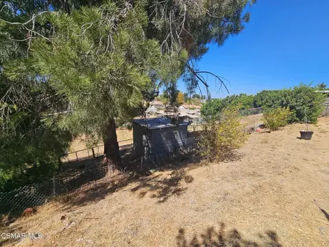 Exterior - 1287 Nonchalant Dr, Simi Valley, CA 93065 photo 7 of 8
