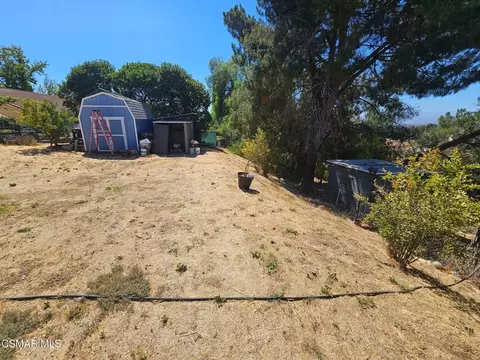Exterior - 1287 Nonchalant Dr, Simi Valley, CA 93065 photo 6 of 8