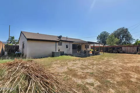 Exterior - 1735 Spence St, Simi Valley, CA 93065 photo 8 of 9