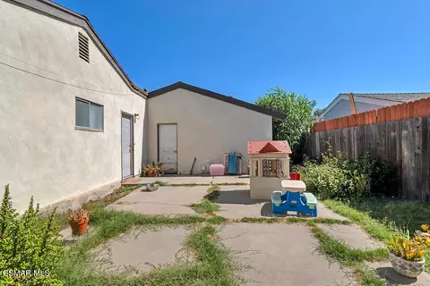 Exterior - 1735 Spence St, Simi Valley, CA 93065 photo 3 of 9
