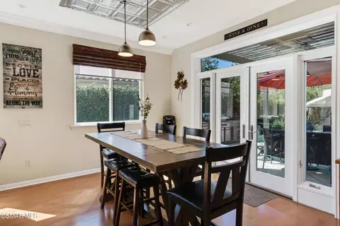 Dining - 5917 Evening Sky Dr, Simi Valley, CA 93063 photo 2 of 3