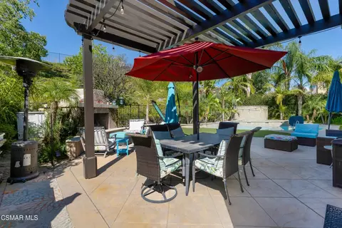 Exterior - 5917 Evening Sky Dr, Simi Valley, CA 93063 photo 8 of 18
