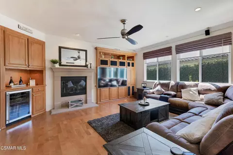Living - 5917 Evening Sky Dr, Simi Valley, CA 93063 photo 1 of 1