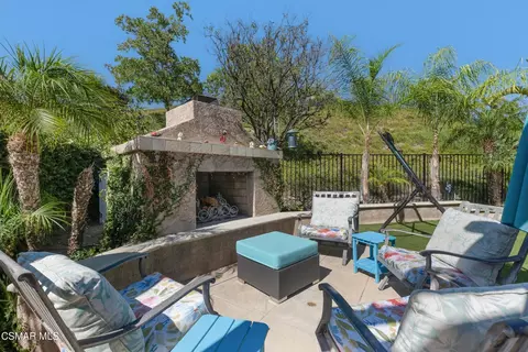 Exterior - 5917 Evening Sky Dr, Simi Valley, CA 93063 photo 9 of 18