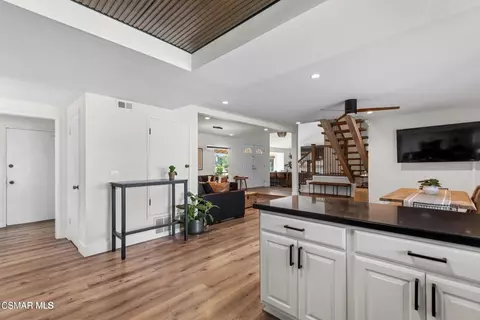 Entry Way - 363 Larcom St, Thousand Oaks, CA 91360 photo 1 of 2