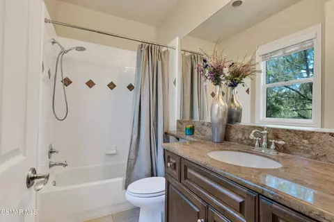 Bath - 12478 Nelson Rd, Moorpark, CA 93021 photo 8 of 8