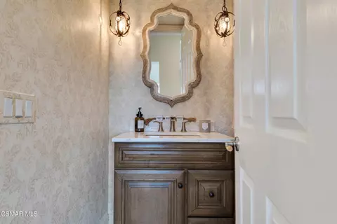 Bath - 12478 Nelson Rd, Moorpark, CA 93021 photo 1 of 8