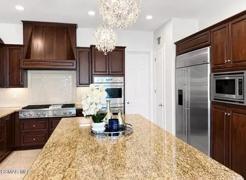 Kitchen - 12478 Nelson Rd, Moorpark, CA 93021 photo 7 of 9