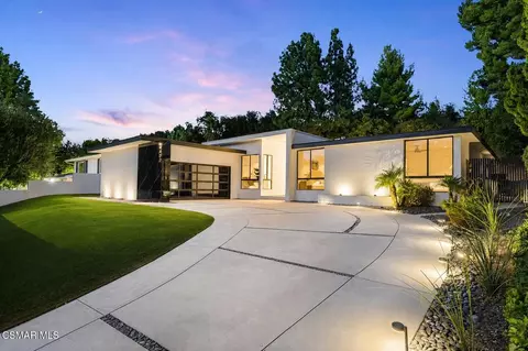 4400 Topanga Canyon Blvd, Woodland Hills, CA 91364