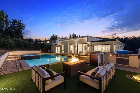 4400 Topanga Canyon Blvd, Woodland Hills, CA 91364