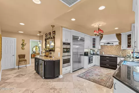Kitchen - 79 Mesa Dr, Camarillo, CA 93010 photo 1 of 4