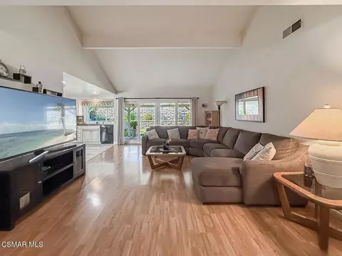 Living - 3243 Emerald Ave, Simi Valley, CA 93063 photo 2 of 3