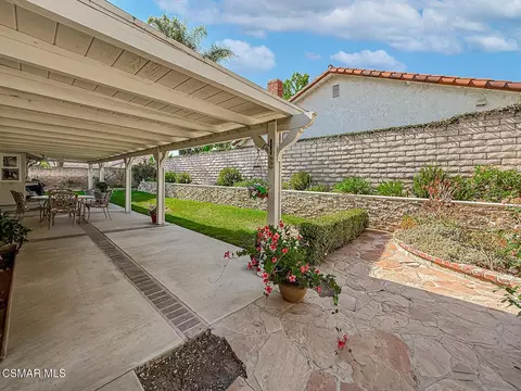 Exterior - 3243 Emerald Ave, Simi Valley, CA 93063 photo 11 of 12