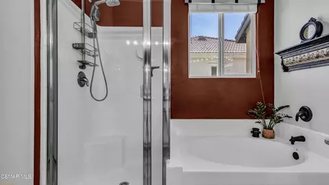 Bath - 49724 Wayne St, Indio, CA 92201 photo 3 of 5