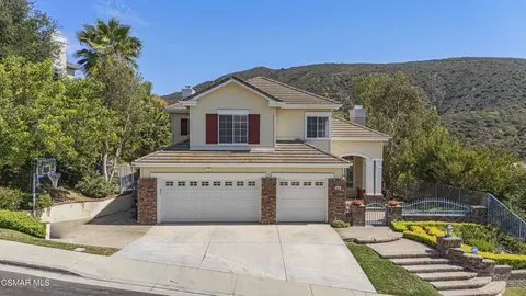 3506 Sweet Clover St, Thousand Oaks, CA 91362