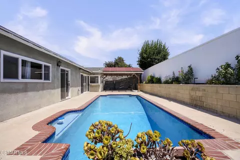Exterior - 2482 Gayle Pl, Simi Valley, CA 93065 photo 5 of 6