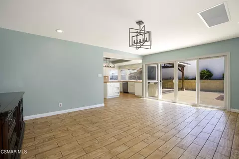 Living - 2482 Gayle Pl, Simi Valley, CA 93065 photo 9 of 9