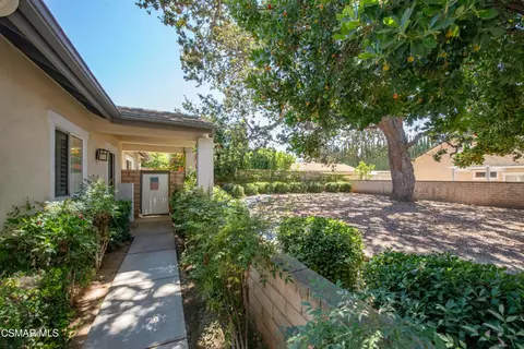 Exterior - 2040 Freesia Ave, Simi Valley, CA 93063 photo 3 of 18