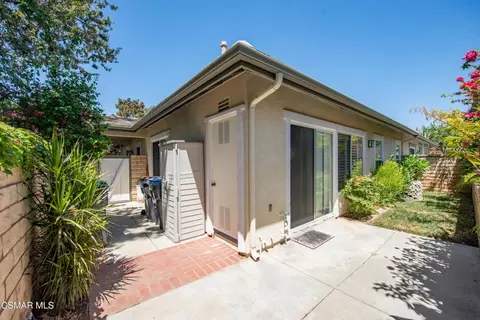Exterior - 2040 Freesia Ave, Simi Valley, CA 93063 photo 6 of 18