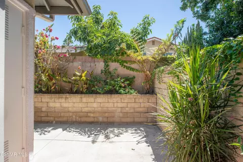 Exterior - 2040 Freesia Ave, Simi Valley, CA 93063 photo 7 of 18