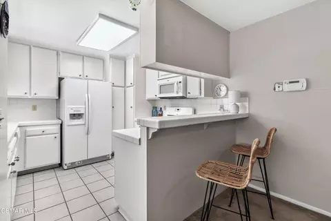 Kitchen - 1113 Catlin St #B, Simi Valley, CA 93065 photo 2 of 4