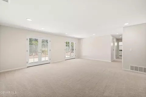 Living - 11374 Oakcrest Ave, Ojai, CA 93023 photo 3 of 3