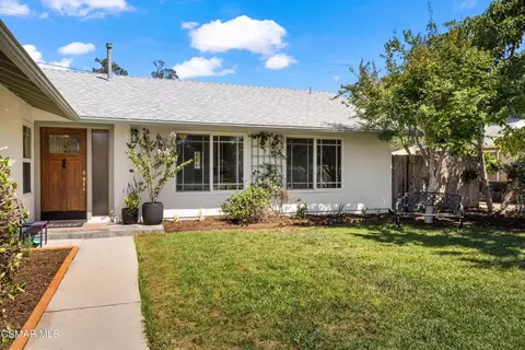 Exterior - 11374 Oakcrest Ave, Ojai, CA 93023 photo 2 of 8