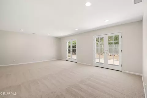Living - 11374 Oakcrest Ave, Ojai, CA 93023 photo 2 of 3