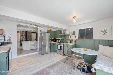 Kitchen - 1268 Black Canyon Rd, Simi Valley, CA 93063 photo 2 of 5