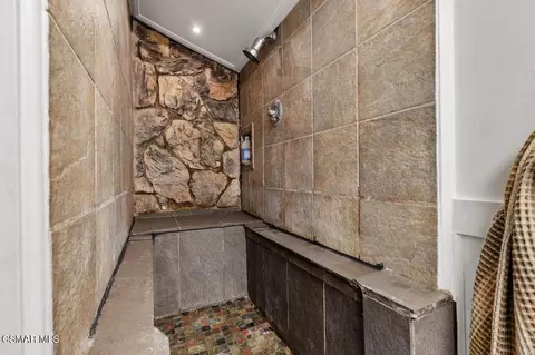 Bath - 1268 Black Canyon Rd, Simi Valley, CA 93063 photo 2 of 2