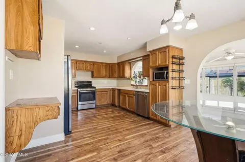 Kitchen - 6271 Marsha Ave, Simi Valley, CA 93063 photo 2 of 2