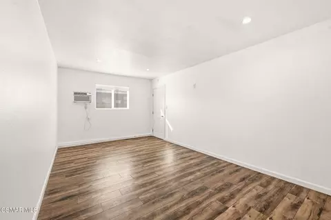 Living - 6271 Marsha Ave, Simi Valley, CA 93063 photo 9 of 9
