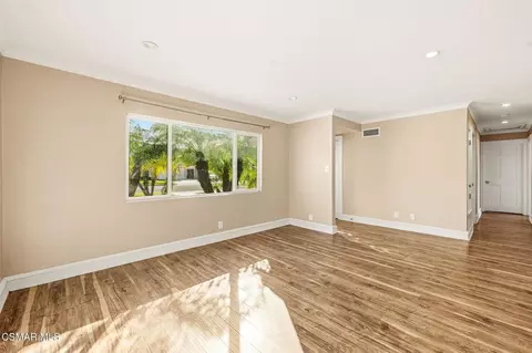 Living - 6271 Marsha Ave, Simi Valley, CA 93063 photo 4 of 9