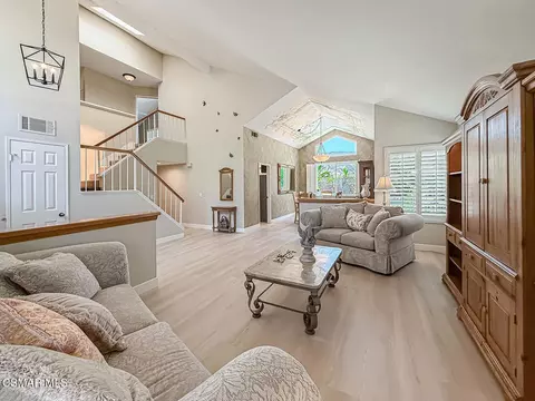 Living - 2990 Klamath Ave, Simi Valley, CA 93063 photo 1 of 4