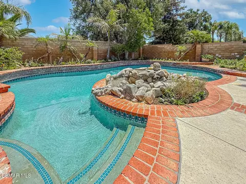 Exterior - 2990 Klamath Ave, Simi Valley, CA 93063 photo 13 of 17