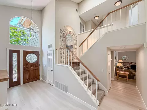 Entry Way - 2990 Klamath Ave, Simi Valley, CA 93063 photo 2 of 3