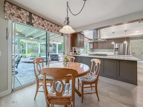 Dining - 2990 Klamath Ave, Simi Valley, CA 93063 photo 2 of 2
