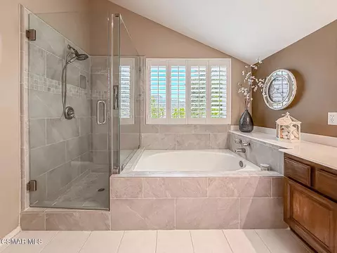 Bath - 2990 Klamath Ave, Simi Valley, CA 93063 photo 6 of 7