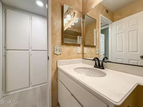 Bath - 2990 Klamath Ave, Simi Valley, CA 93063 photo 2 of 7
